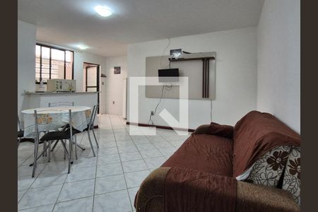 Sala de apartamento para alugar com 1 quarto, 45m² em Recreio dos Bandeirantes, Rio de Janeiro