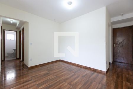 Sala de apartamento para alugar com 3 quartos, 70m² em Vila Carmosina, São Paulo