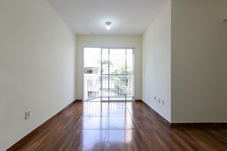 Sala de apartamento para alugar com 3 quartos, 70m² em Vila Carmosina, São Paulo