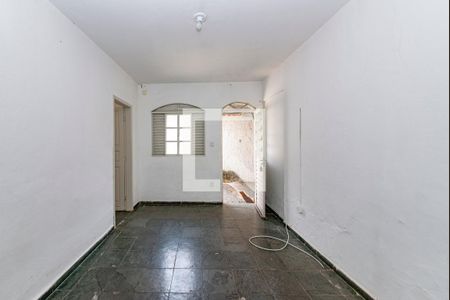 Sala de casa para alugar com 1 quarto, 45m² em Carlos Prates, Belo Horizonte