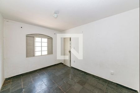 Quarto  de casa para alugar com 1 quarto, 45m² em Carlos Prates, Belo Horizonte