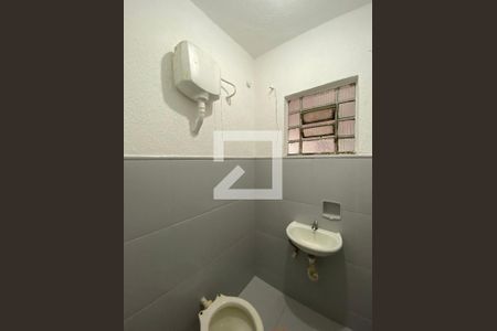 Banheiro de casa de condomínio para alugar com 1 quarto, 38m² em Vila Guilherme, São Paulo