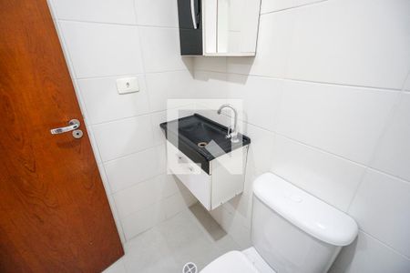 Banheiro de apartamento à venda com 1 quarto, 34m² em Vila Granada, São Paulo