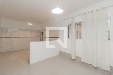 Sala de casa para alugar com 1 quarto, 50m² em Jardim Triana, São Paulo