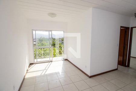 Sala de apartamento à venda com 2 quartos, 55m² em Vargem Pequena, Rio de Janeiro