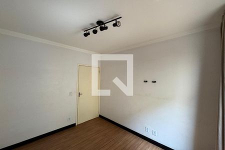 Dormitório 01 de apartamento para alugar com 2 quartos, 45m² em Subsetor Norte - 7 (n-7), Ribeirão Preto