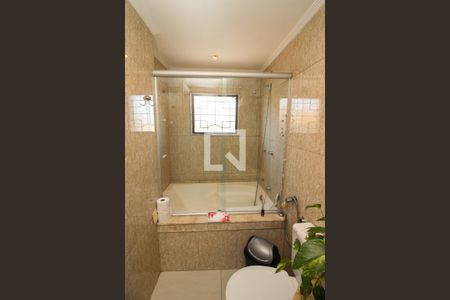 Casa de condomínio à venda com 177m², 3 quartos e 2 vagas Casa de condomínio à venda com 177m², 3 quartos e 2 vagasBanheiro da Suíte 1