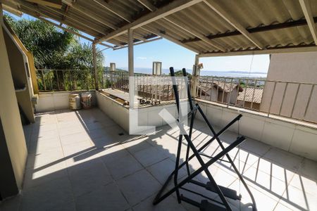 Casa de condomínio à venda com 177m², 3 quartos e 2 vagas Casa de condomínio à venda com 177m², 3 quartos e 2 vagasTerraço