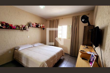 Casa à venda com 250m², 3 quartos e 3 vagas Casa à venda com 250m², 3 quartos e 3 vagasQuarto 3