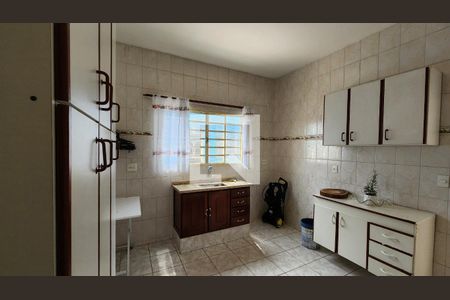 Casa à venda com 250m², 3 quartos e 3 vagas Casa à venda com 250m², 3 quartos e 3 vagasCozinha casa 2