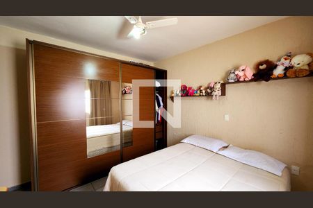 Casa à venda com 250m², 3 quartos e 3 vagas Casa à venda com 250m², 3 quartos e 3 vagasQuarto 3