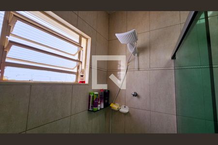 Casa à venda com 250m², 3 quartos e 3 vagas Casa à venda com 250m², 3 quartos e 3 vagasBanheiro