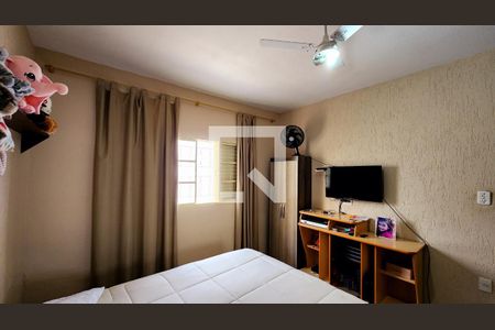 Casa à venda com 250m², 3 quartos e 3 vagas Casa à venda com 250m², 3 quartos e 3 vagasQuarto 3