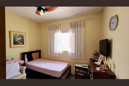 Casa à venda com 250m², 3 quartos e 3 vagas Casa à venda com 250m², 3 quartos e 3 vagasQuarto 2