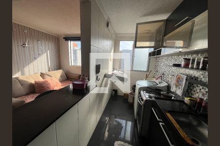 Cozinha e Área de Serviço de apartamento para alugar com 2 quartos, 48m² em Parque Santa Rosa, Suzano