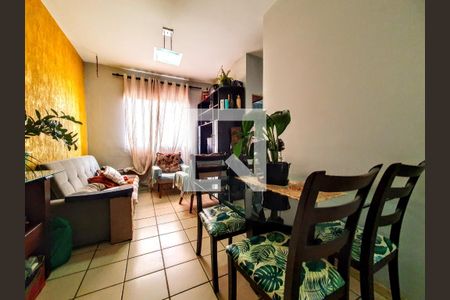 Sala de apartamento à venda com 2 quartos, 45m² em Heliópolis, Belo Horizonte