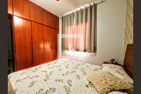 Quarto 1 de apartamento à venda com 2 quartos, 45m² em Heliópolis, Belo Horizonte