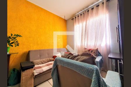 Sala de apartamento à venda com 2 quartos, 45m² em Heliópolis, Belo Horizonte