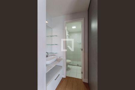 Banheiro de kitnet/studio para alugar com 1 quarto, 40m² em Vila Olímpia, São Paulo