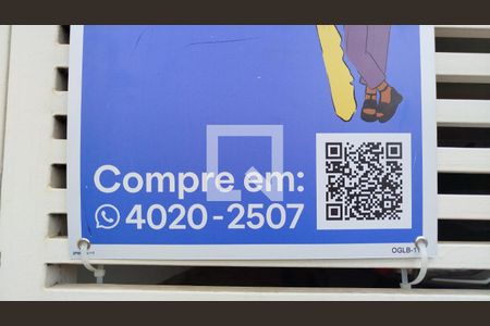 Casa à venda com 331m², 4 quartos e 3 vagas Casa à venda com 331m², 4 quartos e 3 vagasPlaquinha