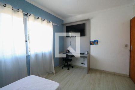 Casa à venda com 331m², 4 quartos e 3 vagas Casa à venda com 331m², 4 quartos e 3 vagasQuarto 2