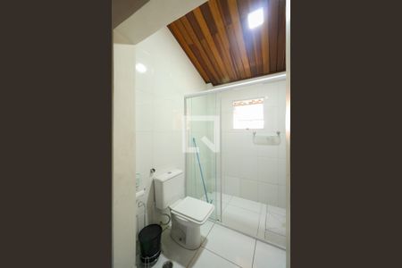 Casa à venda com 331m², 4 quartos e 3 vagas Casa à venda com 331m², 4 quartos e 3 vagasBanheiro da Suíte