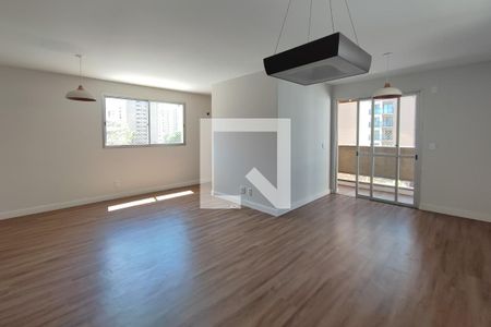 Sala de apartamento para alugar com 3 quartos, 138m² em Centro, Campinas