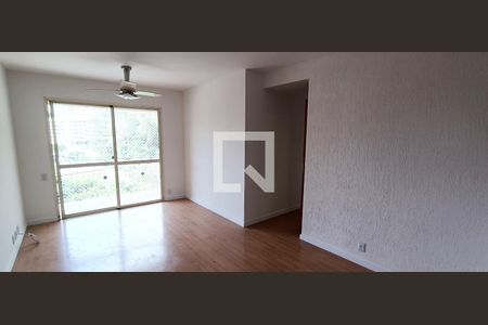 Sala de apartamento para alugar com 3 quartos, 80m² em Jardim Ampliacao, São Paulo