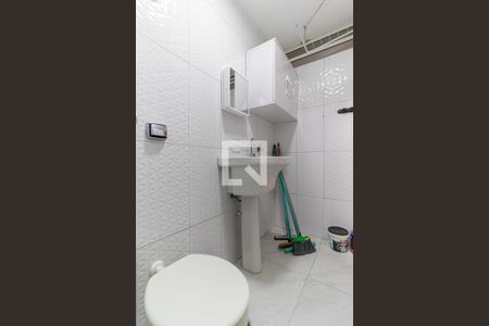 Banheiro de kitnet/studio à venda com 1 quarto, 35m² em Santa Cecília, São Paulo