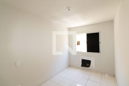 Quarto 2 de apartamento para alugar com 2 quartos, 60m² em Inhoaíba, Rio de Janeiro