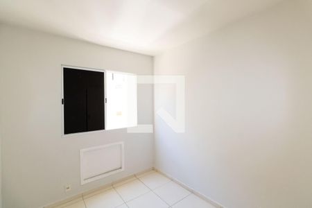 Quarto 1 de apartamento para alugar com 2 quartos, 60m² em Inhoaíba, Rio de Janeiro