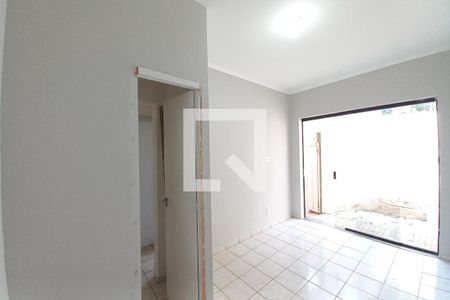 Sala de casa para alugar com 2 quartos, 135m² em Jardim Guanabara, Campinas