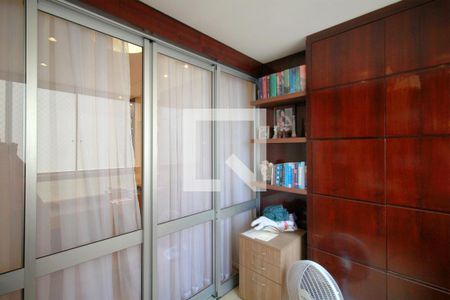 Varanda coberta de apartamento à venda com 2 quartos, 85m² em Santa Efigênia, Belo Horizonte