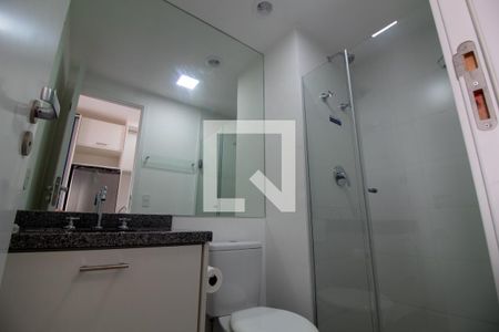 Banheiro de kitnet/studio para alugar com 1 quarto, 24m² em Santo Amaro, São Paulo