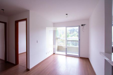 Sala de apartamento para alugar com 2 quartos, 50m² em Alcântara, São Gonçalo