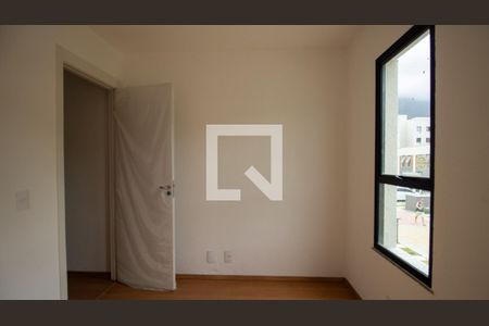 Quarto 1 de casa para alugar com 2 quartos, 62m² em Vargem Grande, Rio de Janeiro