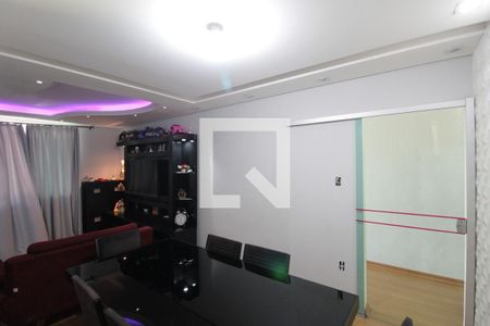 Sala de casa para alugar com 2 quartos, 170m² em Jardim dos Comerciários, Belo Horizonte