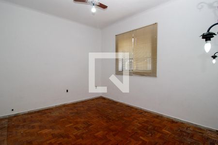 Quarto 1 de casa à venda com 3 quartos, 200m² em Floresta, Belo Horizonte