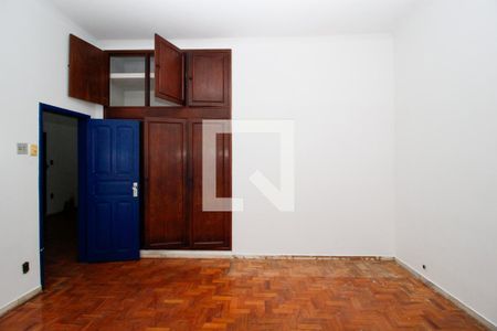 Quarto 1 de casa à venda com 3 quartos, 200m² em Floresta, Belo Horizonte