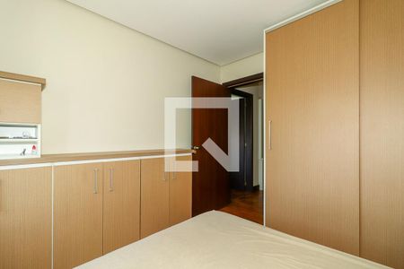 Quarto de apartamento à venda com 2 quartos, 78m² em Jardim Itu, Porto Alegre