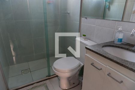 Banheiro de apartamento à venda com 2 quartos, 45m² em Fonte Grande, Contagem