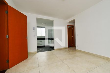 Sala de estar de apartamento para alugar com 3 quartos, 90m² em Ipiranga, Belo Horizonte