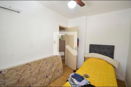 Quarto 1 de apartamento à venda com 3 quartos, 53m² em Grajaú, Rio de Janeiro