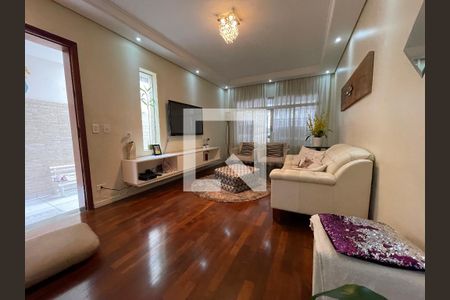 Sala de casa à venda com 3 quartos, 150m² em Rio Pequeno, São Paulo