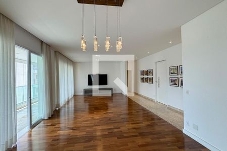 Sala de apartamento para alugar com 4 quartos, 284m² em Tamboré, Santana de Parnaíba