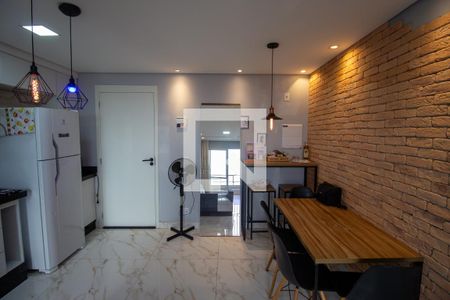 Sala de apartamento para alugar com 2 quartos, 48m² em Jardim das Oliveiras, São Paulo