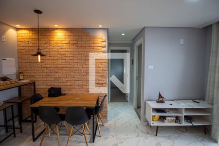 Sala de apartamento para alugar com 2 quartos, 48m² em Jardim das Oliveiras, São Paulo