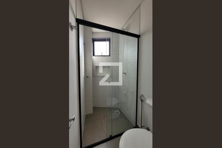 Banheiro de kitnet/studio para alugar com 1 quarto, 36m² em Vila Bastos, Santo André