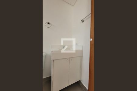 Banheiro de kitnet/studio para alugar com 1 quarto, 36m² em Vila Bastos, Santo André