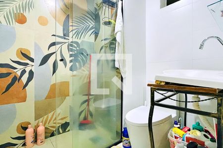 Banheiro de apartamento à venda com 2 quartos, 60m² em Vila Progresso, Guarulhos